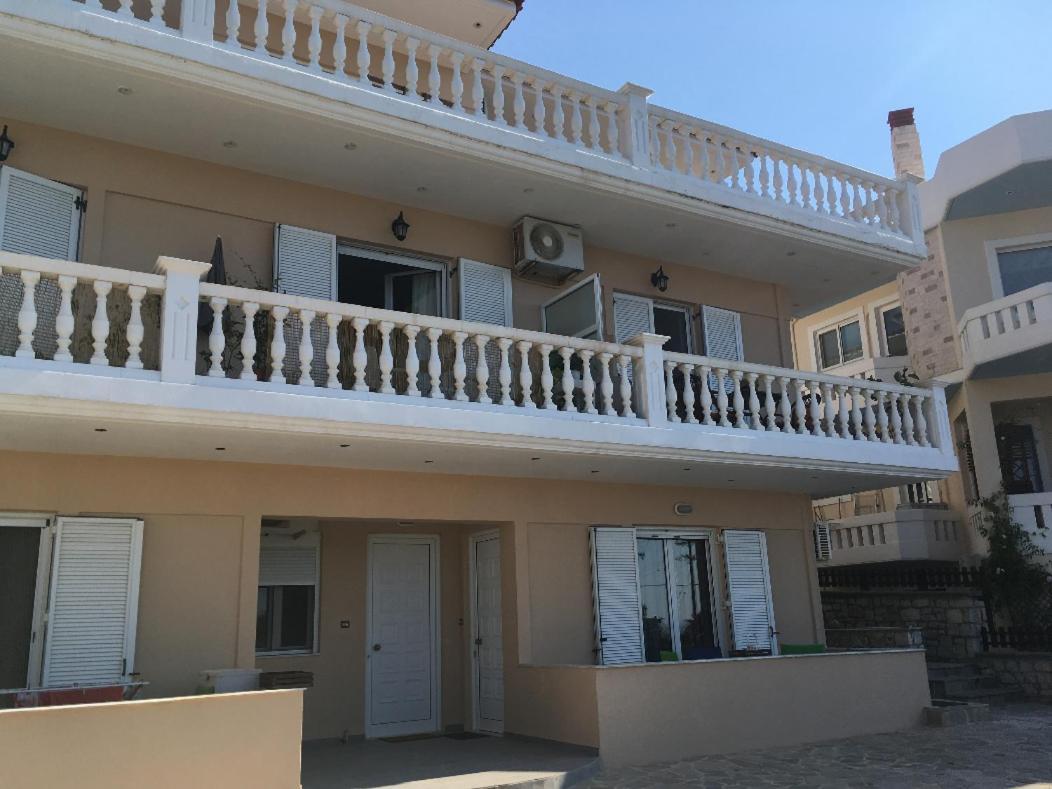 L'S Apartments Mavrovoúnion 외부 사진