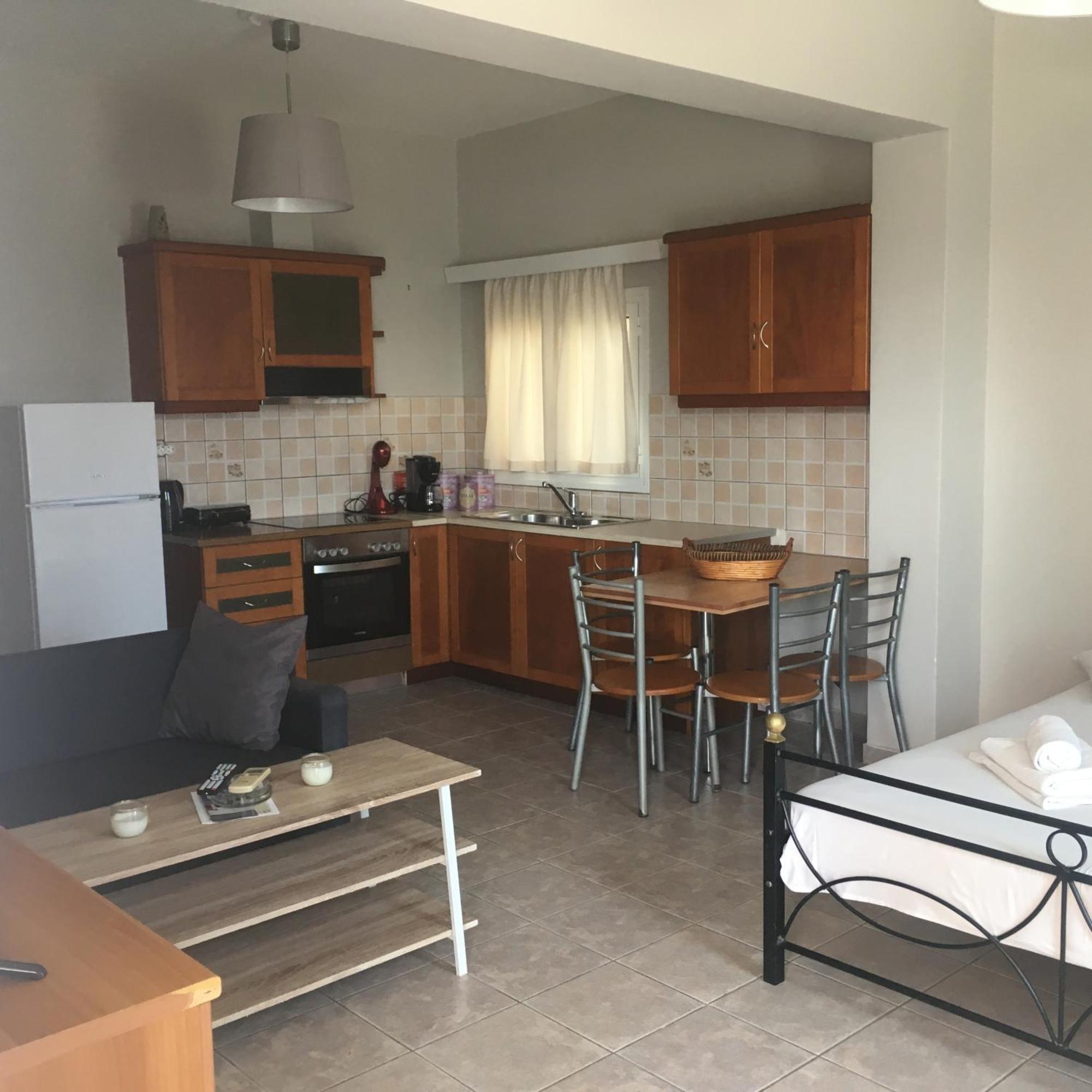 L'S Apartments Mavrovoúnion 외부 사진